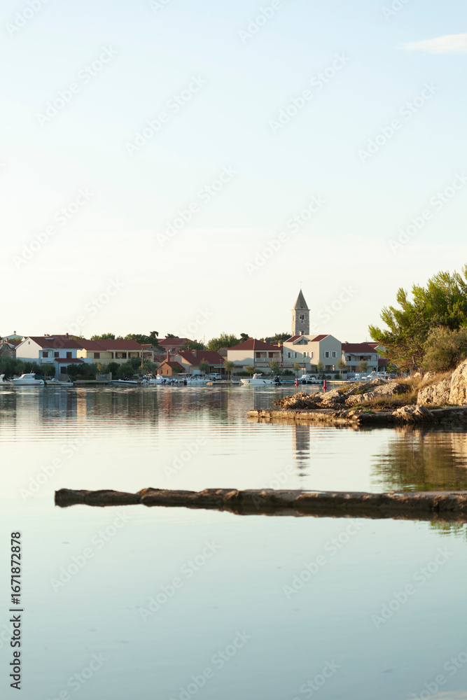 Obraz premium Coastal Town Reflection
