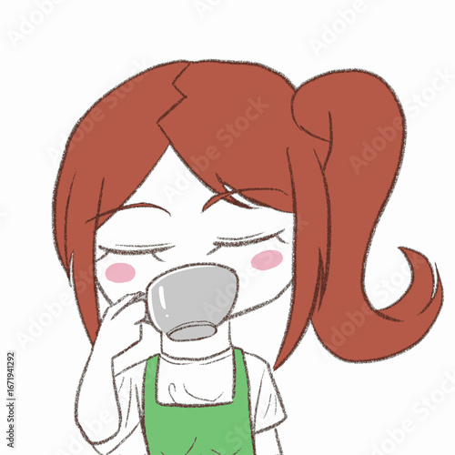 エプロンをつけた女の子が飲み物を飲んでいる