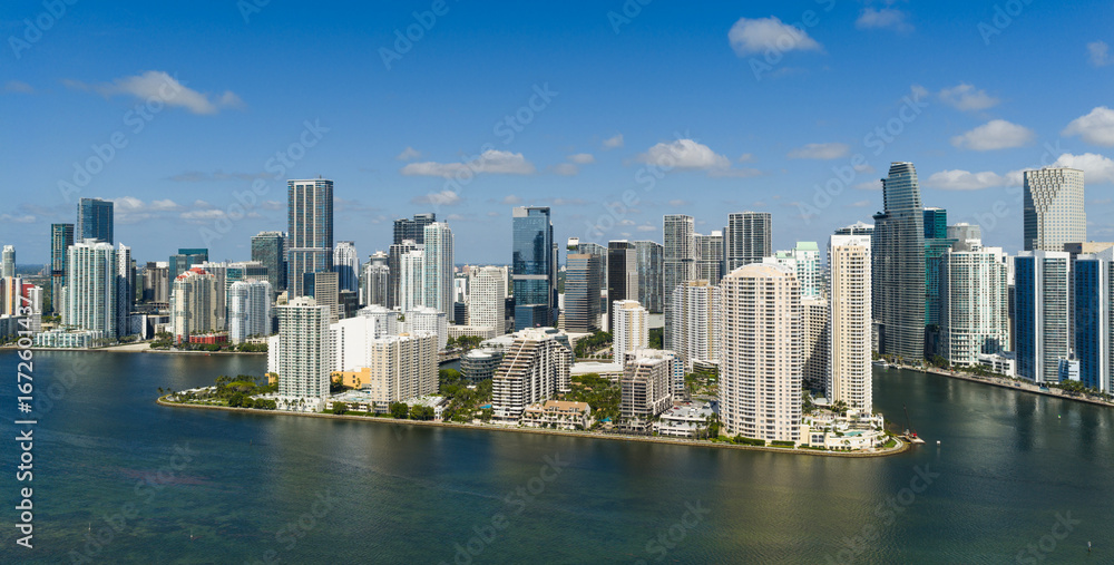 Fototapeta premium Aerial view of Brickell skyline in downtown Miami. Skyscrapers above Miami. Scenic panorama of Miamis financial district. Brickell in Miami city. Miami Urban landscape with buildings cityscape.