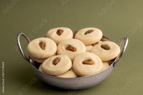 Middle Eastern pistachio cookies
