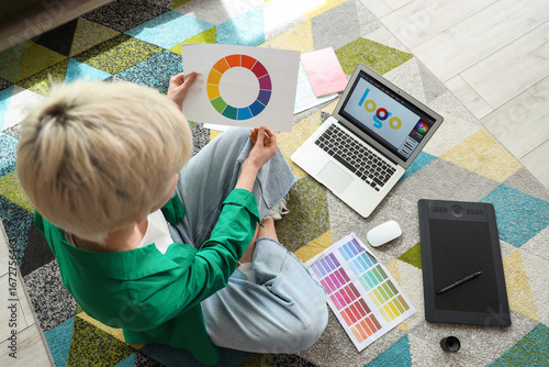 Female graphic designer wor...