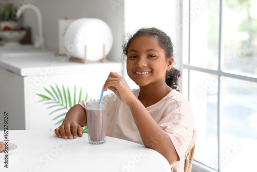 Cute African-American girl ...