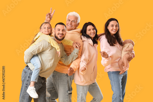 Portrait of big family on y...