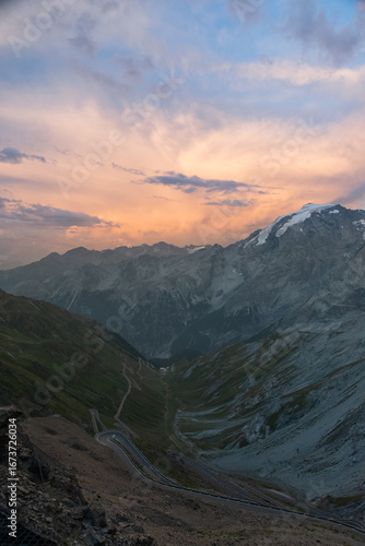 Wallpaper Mural sunrise Torontodigital.ca