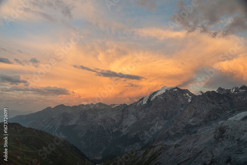 Wallpaper Mural sunrise Torontodigital.ca