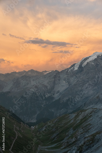 Wallpaper Mural sunrise Torontodigital.ca