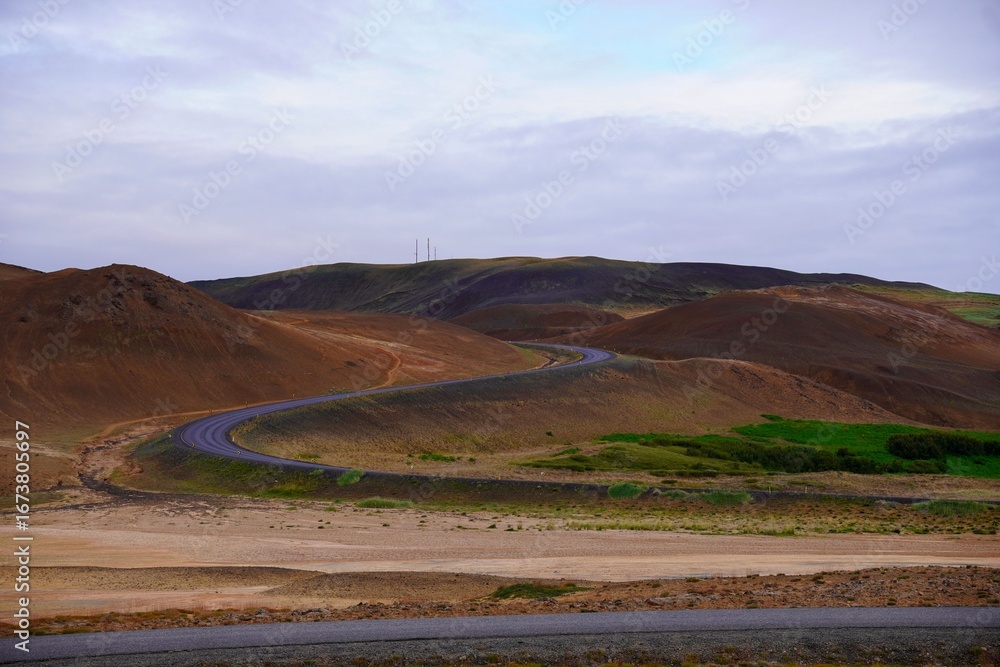 Fototapeta premium Winding Road Through Icelandic Landscape