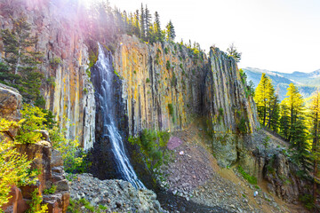 Fototapete Lila Beautiful View of Palisade Falls at Sunrise  © PhotoSpirit