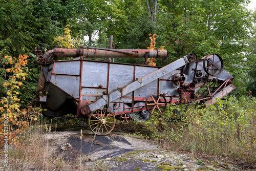 Photos Unused old threshing machine