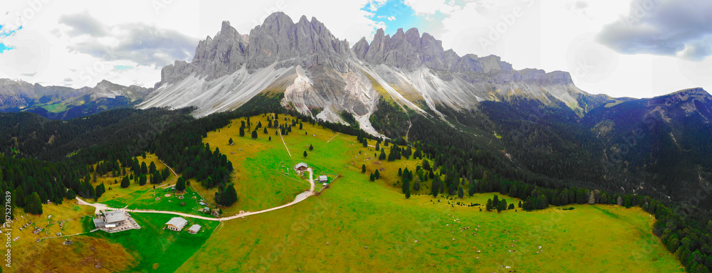 Φωτογραφία Val di Funes is a fairytale valley in the heart of Italy's South Tyrol region