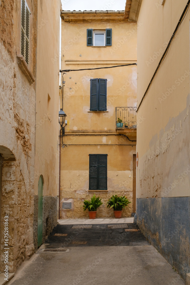 Fototapeta premium city streets in Muro, Mallorca