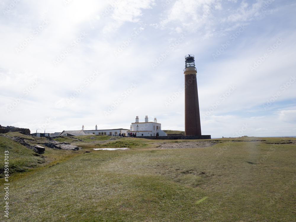 Fototapeta premium Faro de Butt of Lewis, en Lewis & Harris, Islas Hébridas, Escocia