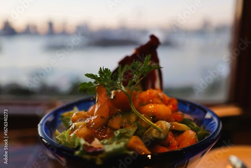 Canvas Print Salad bowl with Tokyo Bay in the background