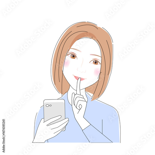 口に指を当ててスマホを見る女性