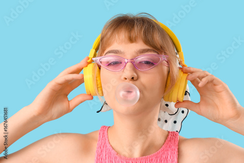 Beautiful young woman in he...