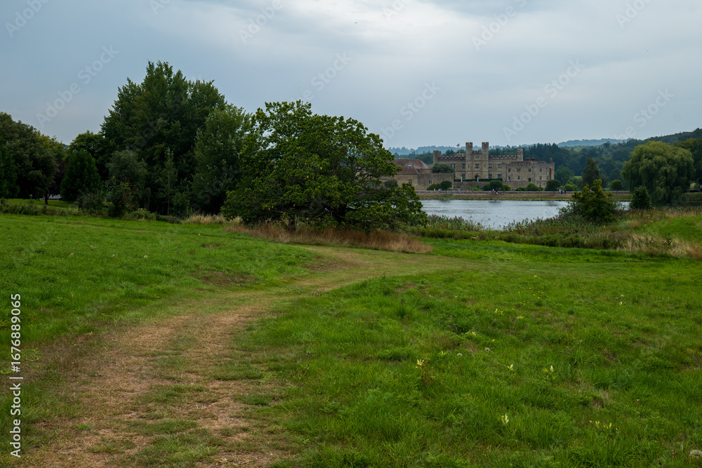 Naklejka premium Park Leeds Castle