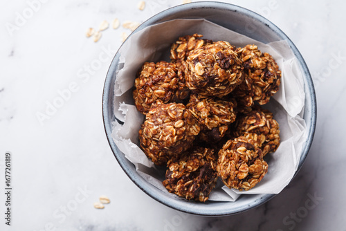 Oatmeal balls with peanut butter and chocolate chips.