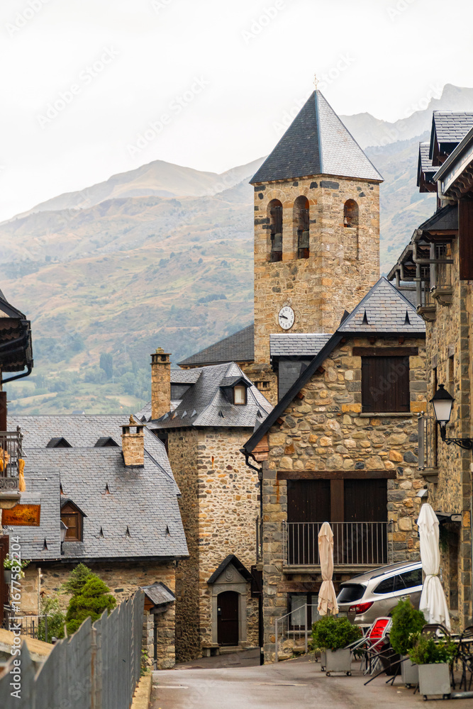 Fototapeta premium Beautiful Lanuza village, in Aragón (Spain)