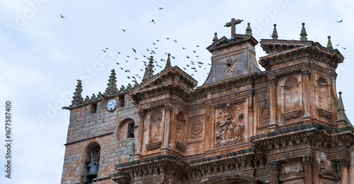 Photos Streets and the Church of Santa María in the town of Gumiel de Izán, in the Ribera del Duero region