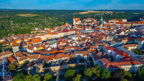Cuadro en lienzo Panorama view of Czech town Znojmo, Czech republic