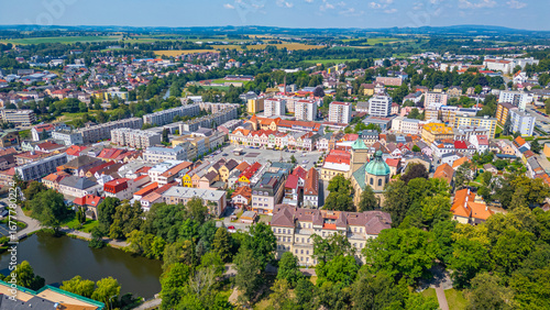 Cuadro en lienzo Panorama view of Havlickuv Brod and ponds in Czech republic