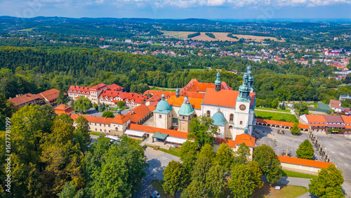 Fotografie Kalwaria Zebrzydowska monastery in Poland during a sunny day