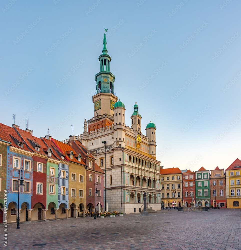 Fototapeta premium Sunrise view of Town Hall in Poznan in Poland