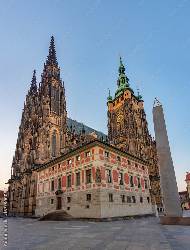 Fototapeta premium Saint Vitus cathedral at the Prague castle, Czech republic