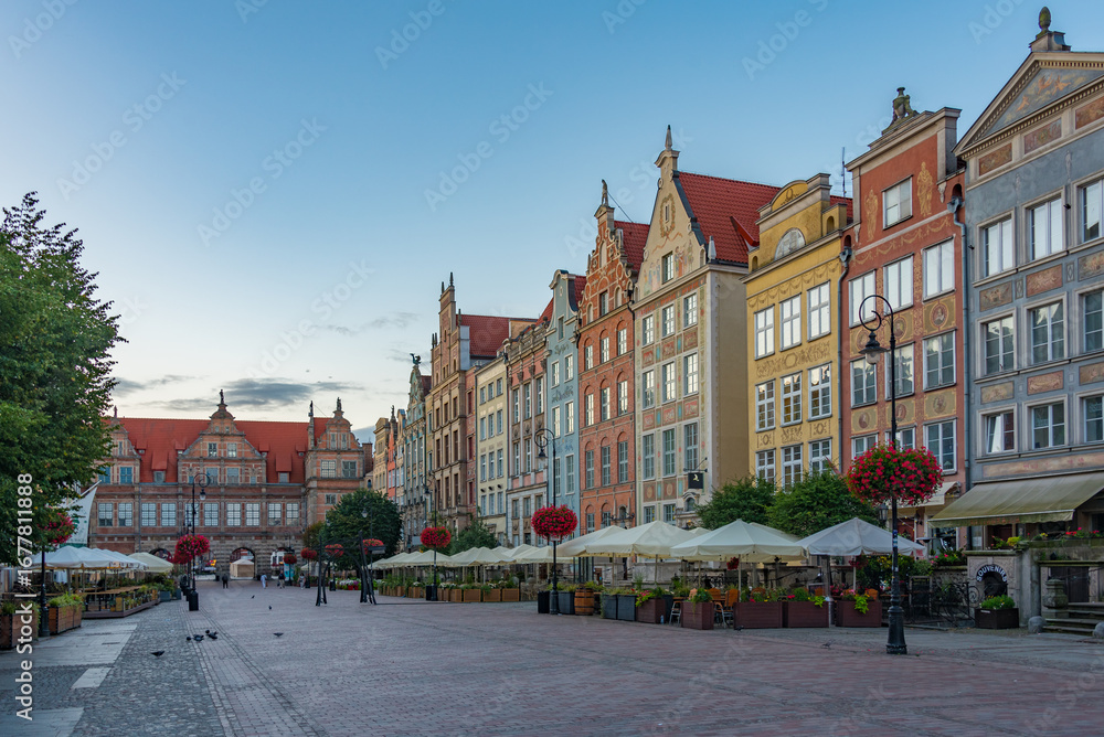 Fototapeta premium Sunrise view of Green gate from Dlugi Targ square in Gdansk, Pol