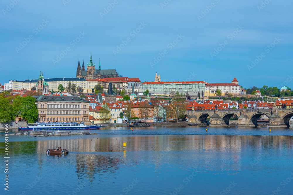 Obraz premium Panorama of Prague dominated by the Prague castle, Czech republi