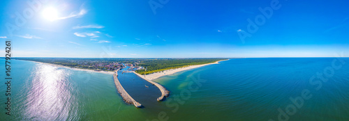 Tablou pe pânză Breakwater at Polish town Ustka
