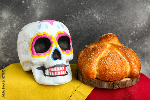 Painted skull for Mexico's ...