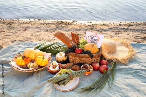 Pumpkins, tasty food and gr...