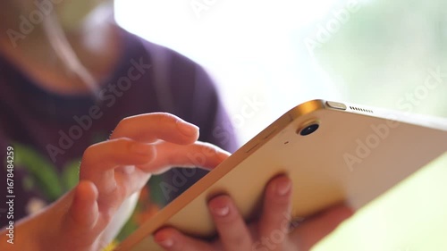 デジタル学習に取り組む現代の子供の姿　デジタル学習と未来の教育　