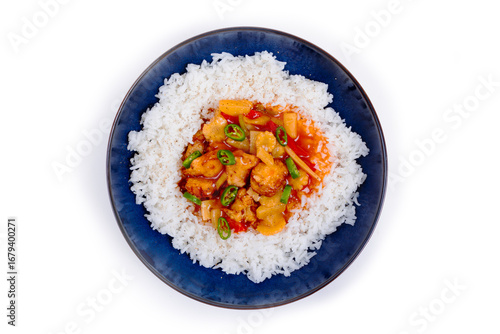 Foto recette de poulet et son riz sauce aigre douce dans une assiette bowl - photogra