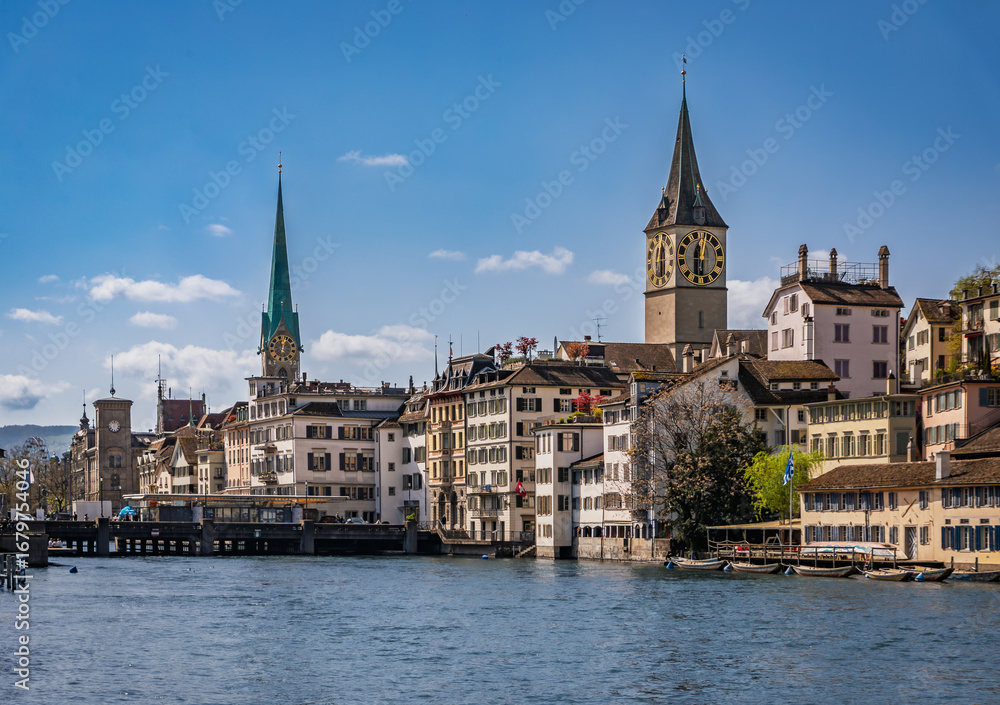 Fototapeta premium Cityscape of Zurich, Switzerland, at dus over the Limmat River in Altstadt