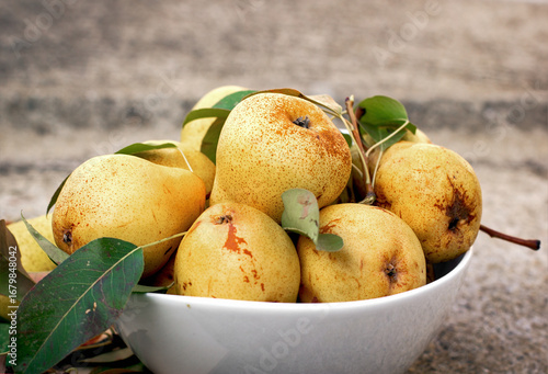 Sweet, juicy pears, organic pears in a healthy diet