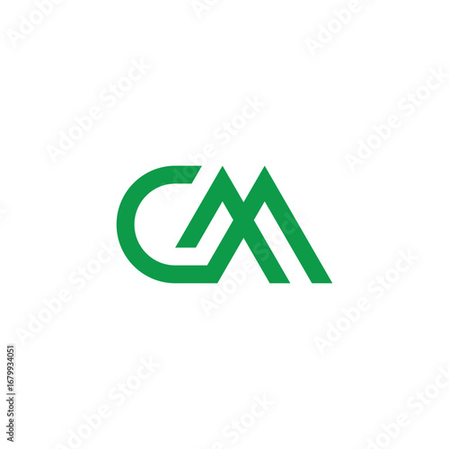 Foto letter cm simple triangles mountain green logo vector