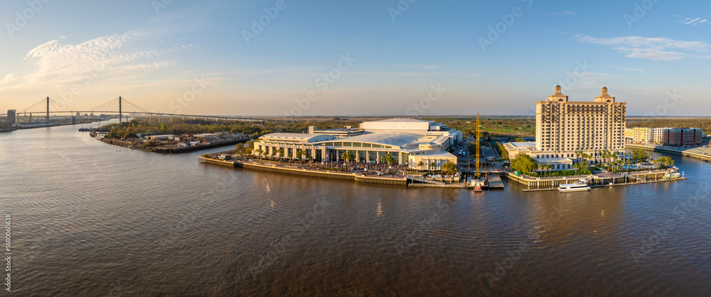 Fototapeta premium Savannah convention center in historical city Savannah in Georgia. Southern USA cityscape at sunset