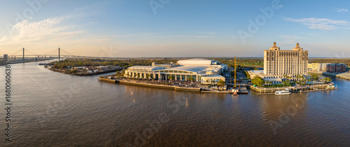 Bild auf Leinwand Savannah convention center in historical city Savannah in Georgia