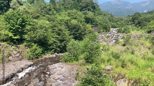 日光の美しい清流と自然風景 - Beautiful Clear River and Natural Scenery in Nikko, Japan