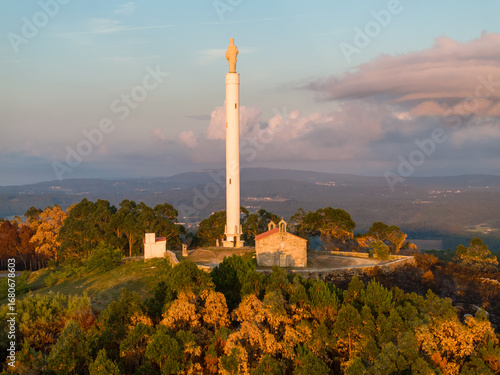 Torre de Brantuas en Monte Faro, Ponteceso, A Coruña