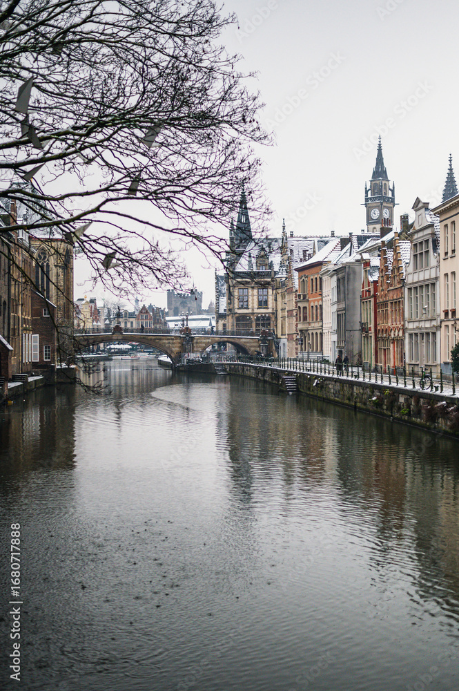 Fototapeta premium The outdoors in Ghent during the winter. 