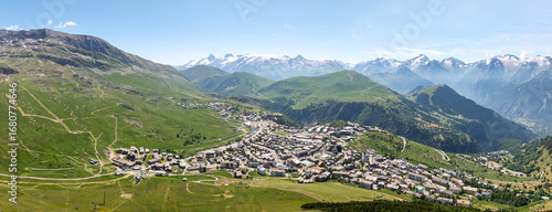 Panorama Alpe d'huez en été