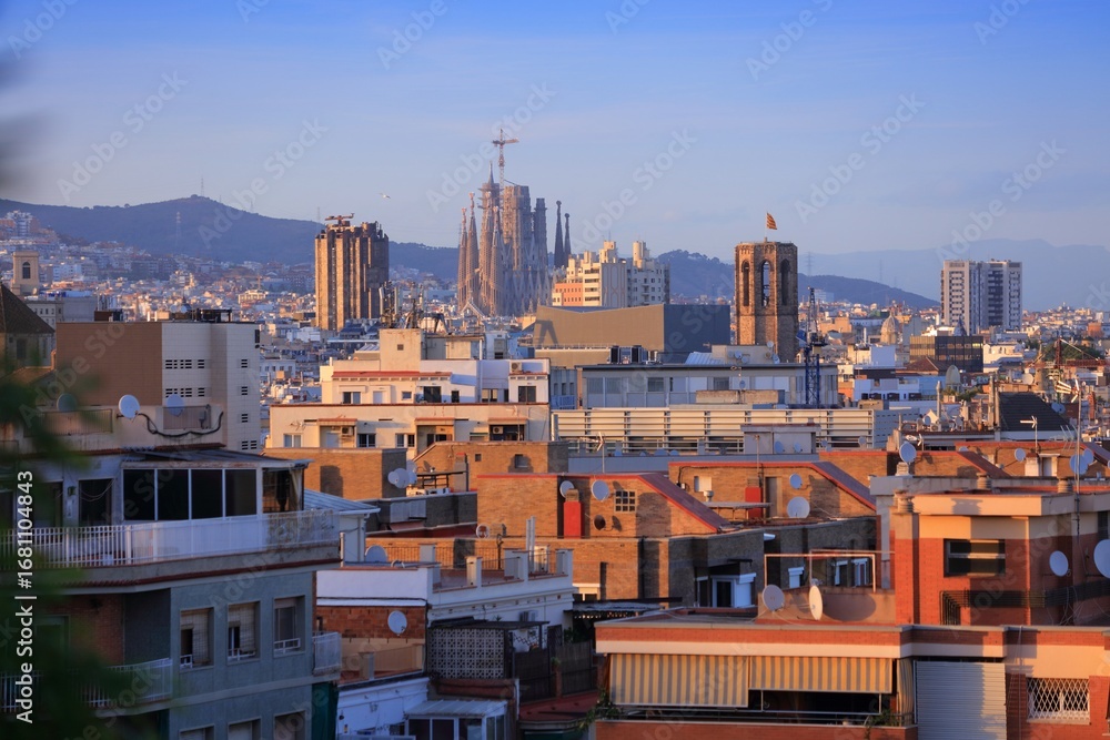 Fototapeta premium Barcelona cityscape with prominent Sagrada Familia landmark church. City view of Barcelona, Spain.