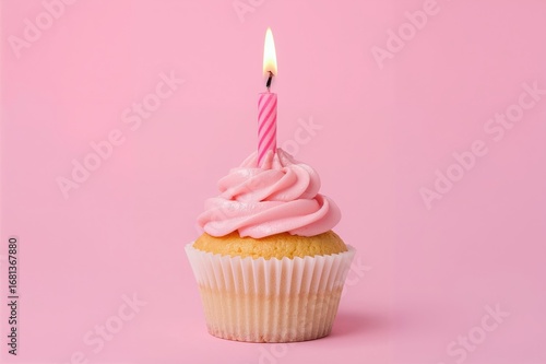 Birthday cupcake in pink fr...
