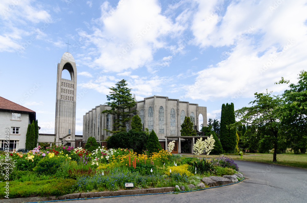 Obraz premium Westminster Abbey in Mission, BC, Canada