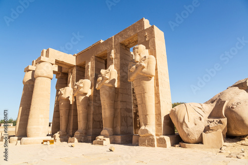 Canvas Print Ruins of the huge Ramasseum Temple built in honor of the great Egyptian Pharaoh
