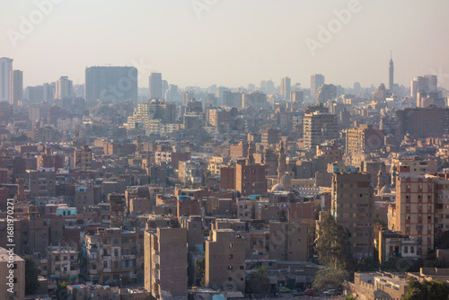 Photos A hazy panoramic view of the vast and sprawling cityscape of Cairo, seen from th