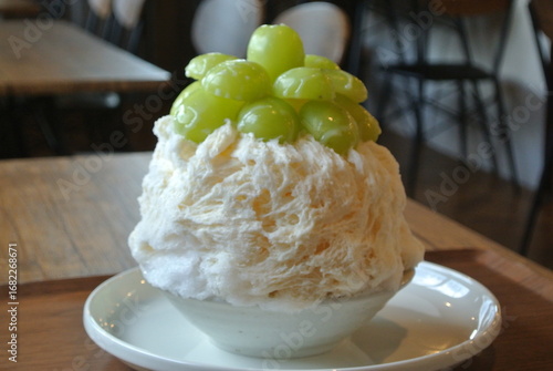 Kakigori Topped with Shine Muscat Grapes